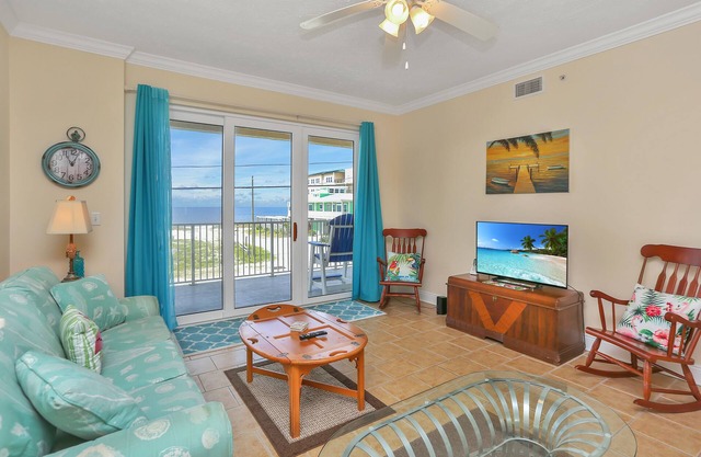Gulf View, Mexico Beach Condo, Community Pool, Hot Tub, and Sauna ~ Summerhouse