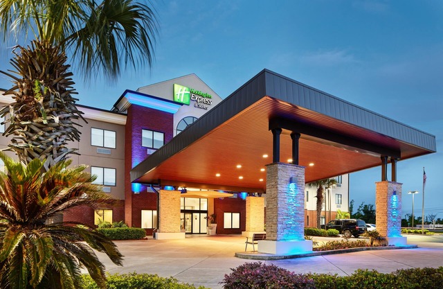 Holiday Inn Express Hotel & Suites Panama City-Tyndall, an IHG Hotel