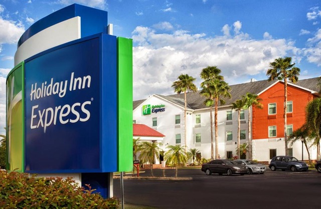 Holiday Inn Express Hotel & Suites Port Charlotte, an IHG Hotel