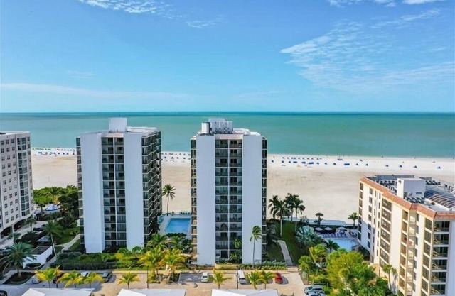 Island Winds 821 Gulf Front Fall Special 20% off any res thru 10/31