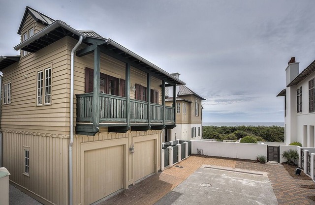 Lamberth Carriage House - Gulf Views! Steps to the Beach! Free Bikes, Fitness, Tennis