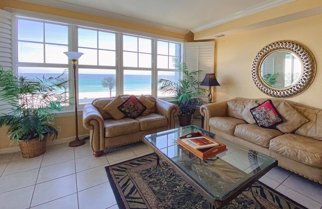 Little Slice of Paradise-En Soleil-4 Bd/3Ba! Mesmerizing Views! Beach Chair Service Provided!