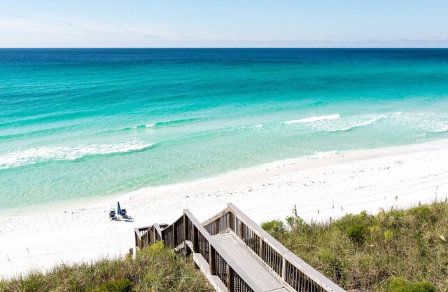 Luxury Gulf Front 3 Bedroom / 3.5 Bath Condo; Gulf Front Pool; Covered Parking