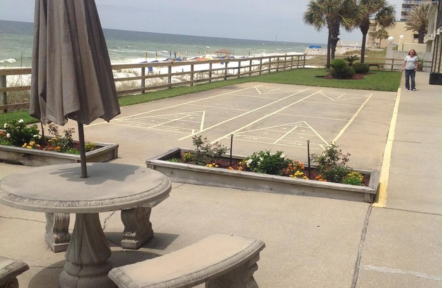 Steps To Private Beach Access. West End Walking Distance To Pier Park