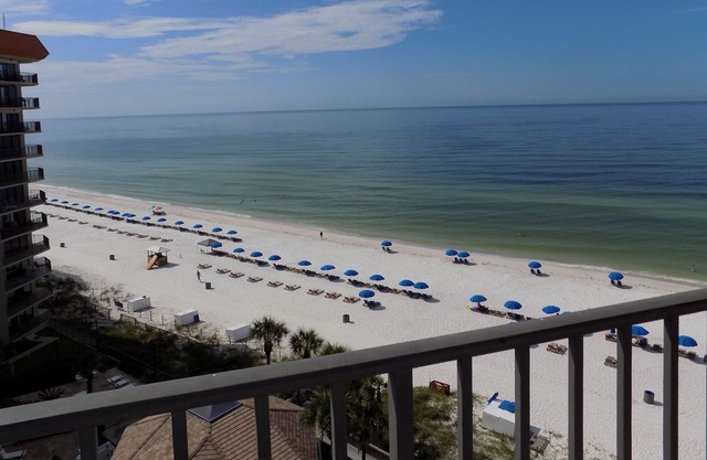 Sun, Fun, White Sand Beaches and Ocean Breezes! Do it all at The Summerhouse!
