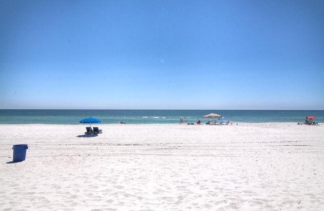 Surf Song - Beachfront Home with SwimSpa - On the Beach! Sleeps 20!