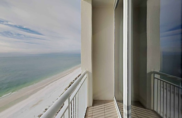 The Pearl of Navarre #1703 - Gulf Front Condo!