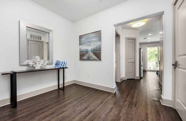 The Point 30A : 2nd Floor Suite #125 Resort Pool, & Inlet Beach Access!