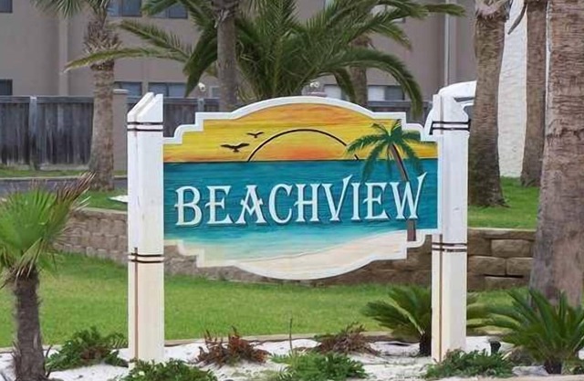 Two Bedroom condo in Gulf Front Complex