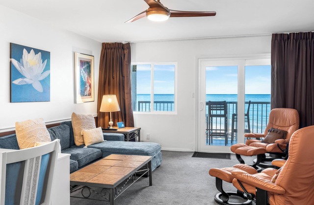 Holiday Surf Racquet Club 