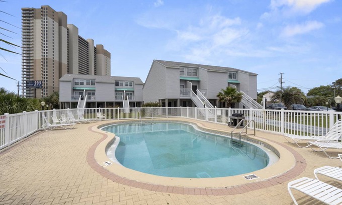 El Centro Beach Condo | 101 m² Condo ∙ 2 bedrooms ∙ 6 guests