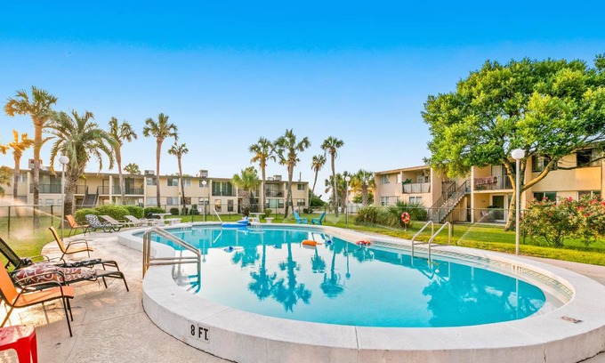 Mary Esther Condo | 102 m² Condo ∙ 2 bedrooms ∙ 6 guests