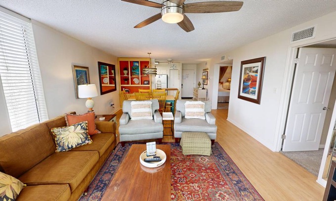 Holiday Isle Condo | 109 m² Condo ∙ 2 bedrooms ∙ 6 guests