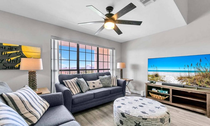 West Panama City Beach Condo | 116 m² Condo ∙ 2 bedrooms ∙ 6 guests