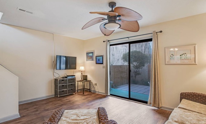Marlin Cove Condo | 121 m² Condo ∙ 2 bedrooms ∙ 6 guests