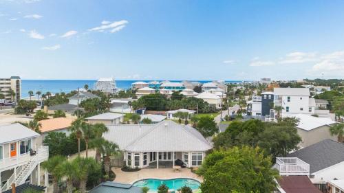Hollywood Beach House | 122 Kelly The Real Fun Beach Home Pool Hot Tub Cabana