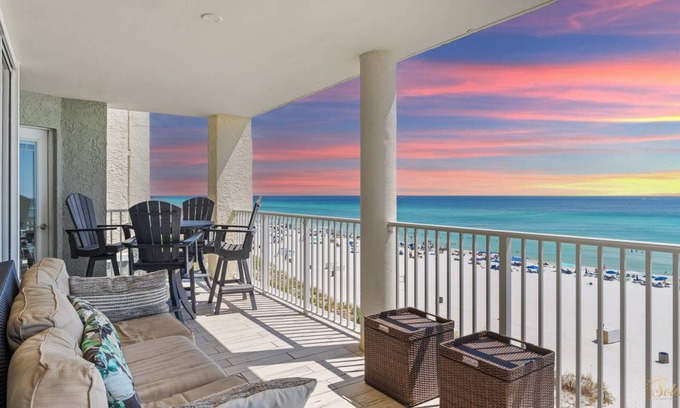 Long Beach Condo | 123 m² Condo ∙ 2 bedrooms ∙ 6 guests