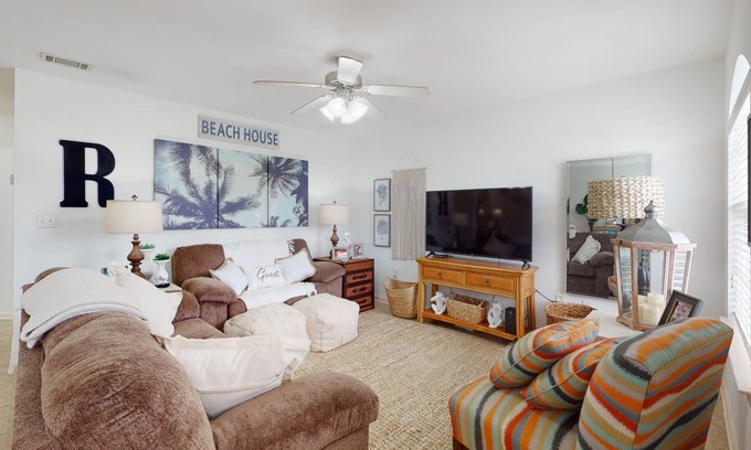 Palms House | 123 m² House ∙ 3 bedrooms ∙ 8 guests