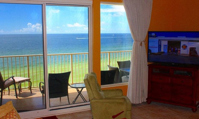 Lower Grand Lagoon Condo | 127 m² Condo ∙ 2 bedrooms ∙ 8 guests