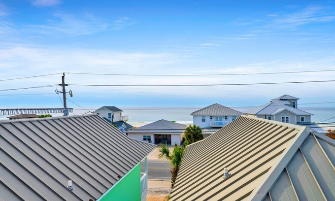 Lullwater Beach House | 127 m² House ∙ 3 bedrooms ∙ 9 guests
