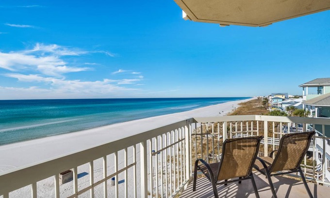 Miramar Beach Condo | 129 m² Condo ∙ 3 bedrooms ∙ 8 guests