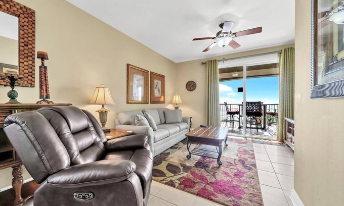 Panama City Beach Condo | 133 m² Condo ∙ 3 bedrooms ∙ 8 guests