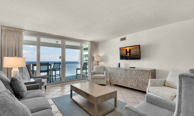 Holiday Isle Condo | 133 m² Condo ∙ 2 bedrooms ∙ 6 guests