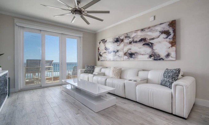 Crystal Beach Condo | 136 m² Condo ∙ 3 bedrooms ∙ 8 guests