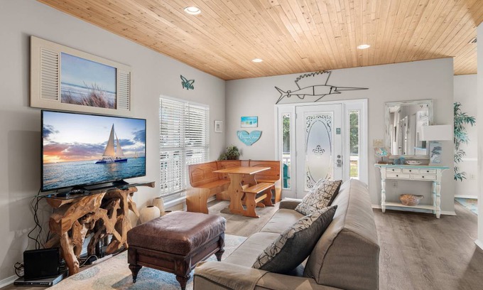 Crystal Beach House | 139 m² House ∙ 3 bedrooms ∙ 10 guests