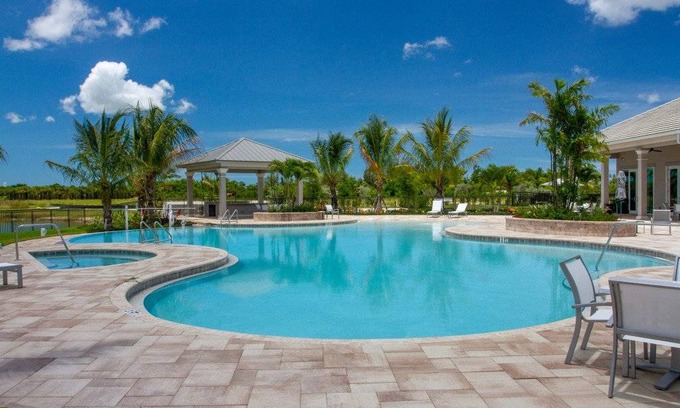 Naples Condo | 143 m² Condo ∙ 3 bedrooms ∙ 6 guests