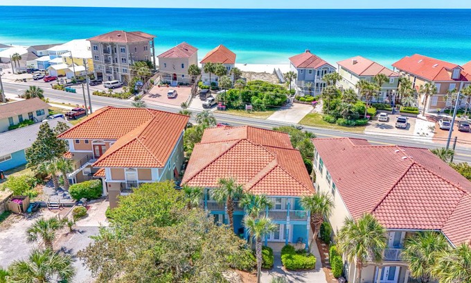 Fort Bay House | 158 m² House ∙ 3 bedrooms ∙ 11 guests