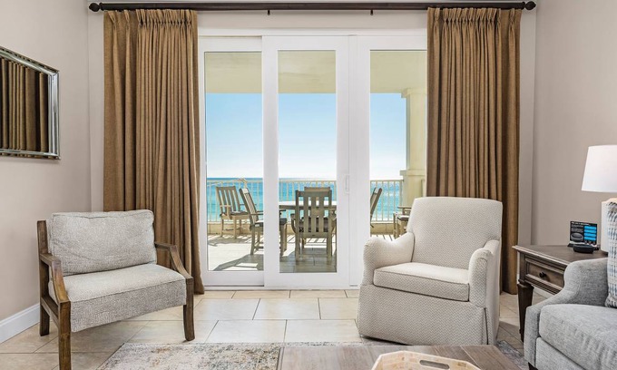 Crystal Beach Condo | 152 m² Condo ∙ 3 bedrooms ∙ 9 guests