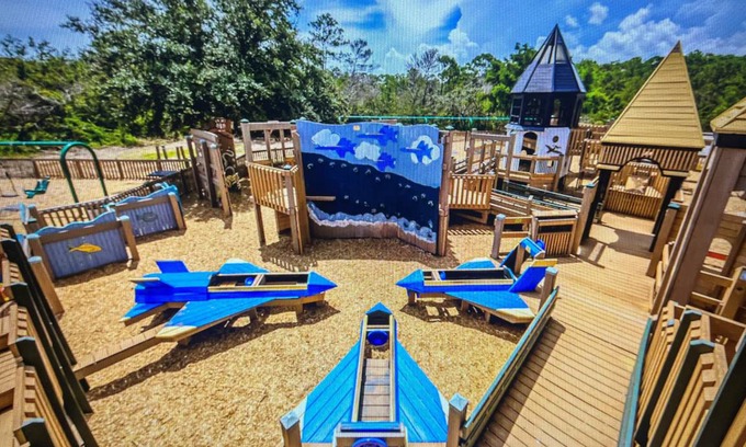 Pensacola House | 171 m² House ∙ 3 bedrooms ∙ 10 guests