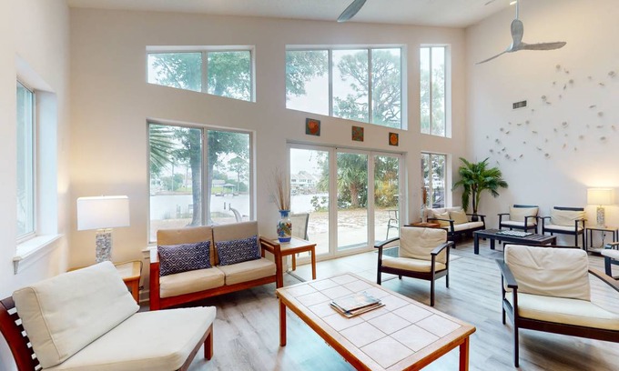 Silver Sands House | 174 m² House ∙ 2 bedrooms ∙ 4 guests