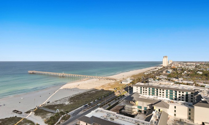 Panama City Beach Condo | 18th-floor condo with water views, pool, hot tub & private beach access