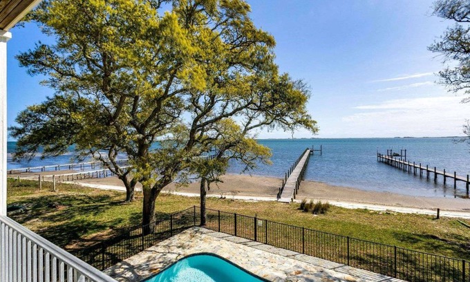Gulf Breeze House | 194 m² House ∙ 3 bedrooms ∙ 13 guests