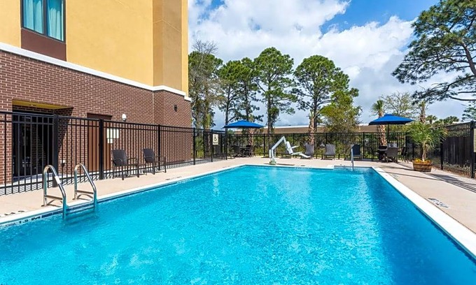 Mary Esther Hotel | 2-Star Hotel ∙ Hampton Inn & Suites Mary Esther-Fort Walton Beach, Fl