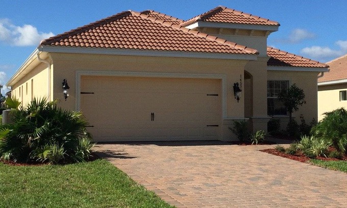 Naples House | 207 m² House ∙ 3 bedrooms ∙ 6 guests