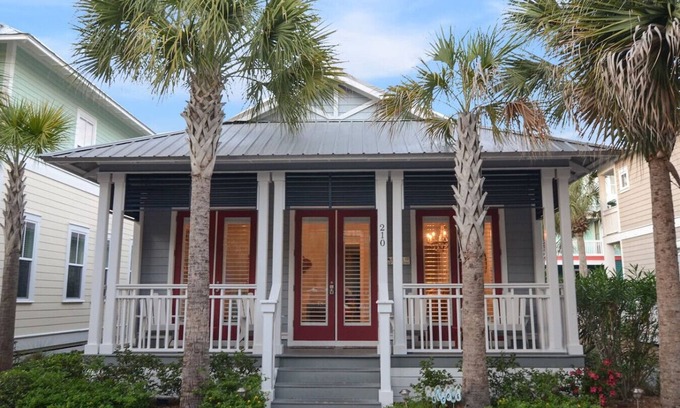 Seacrest Beach House | 210 Seacrest Beach Blvd (Beach-Sea-Sun)