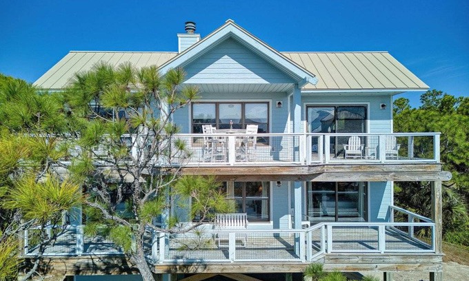 Plantation House | 224 m² House ∙ 4 bedrooms ∙ 10 guests