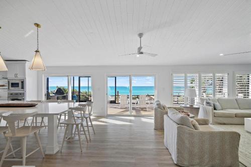 Seacrest House | 239 Pelican Circle