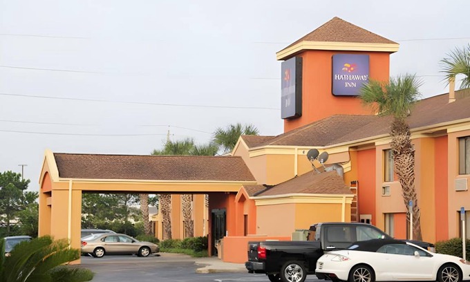 Thomas Drive Hotel | 24 m² Hotel ∙ 10 guests