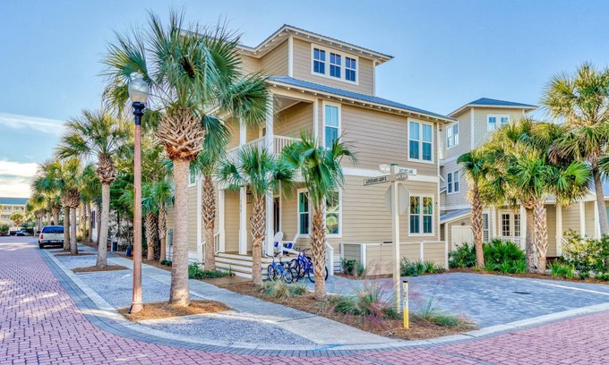 Seacrest Beach House | 245 m² House ∙ 4 bedrooms ∙ 15 guests