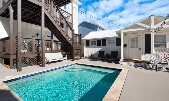 Frangista Beach House | 268 m² House ∙ 6 bedrooms ∙ 22 guests