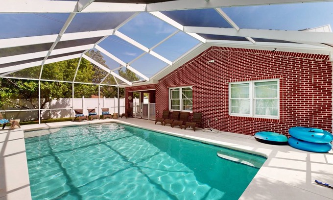 Fort Walton Beach House | 271 m² House ∙ 4 bedrooms ∙ 11 guests