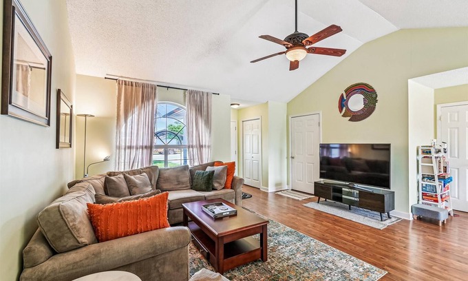 El Centro Beach House | 3 Bedroom Home w/Large Private Yard & Garage Parking, Near the Beach!