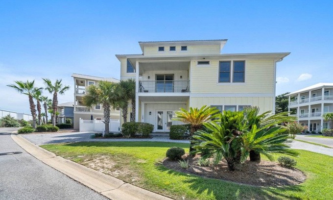Emerald Waters Village House | 344 m² House ∙ 6 bedrooms ∙ 16 guests