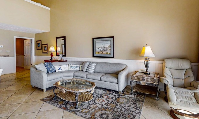 Crystal Beach Condo | 3rd Floor Condo Amenities, Beach Access, Beach Equipment Included