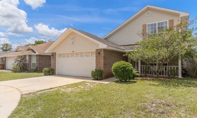 Navarre House | 4 bedroom house with large backyard close to Navarre Beach!