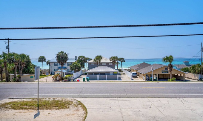 Bahama Beach Condo | 🌊50ft to Beach-Balcony with Gulf Views-BEST Day 202